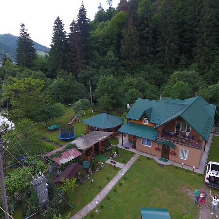 Садиба У Брусків Mizhhirya  Buitenkant foto