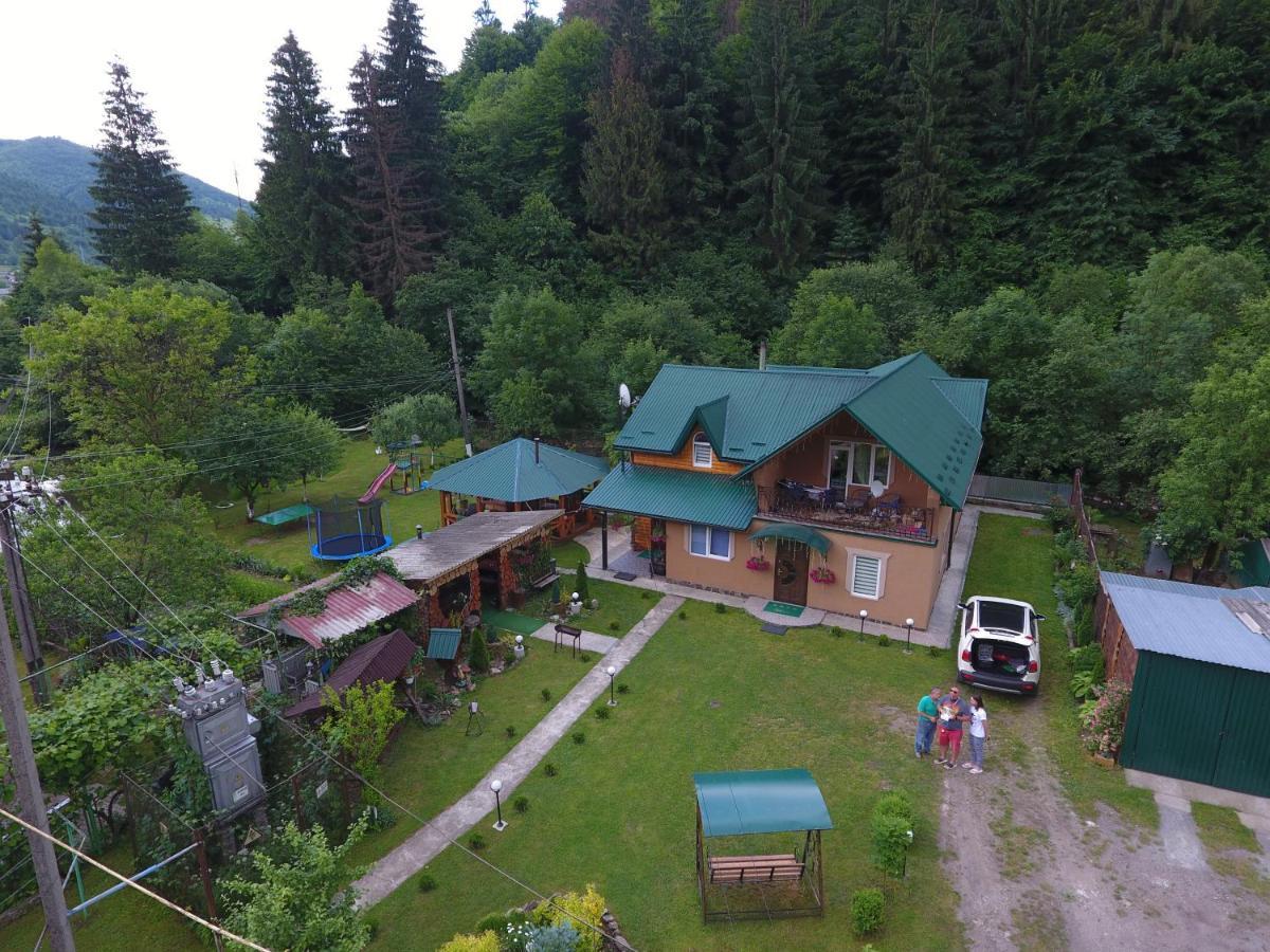 Садиба У Брусків Mizhhirya  Buitenkant foto