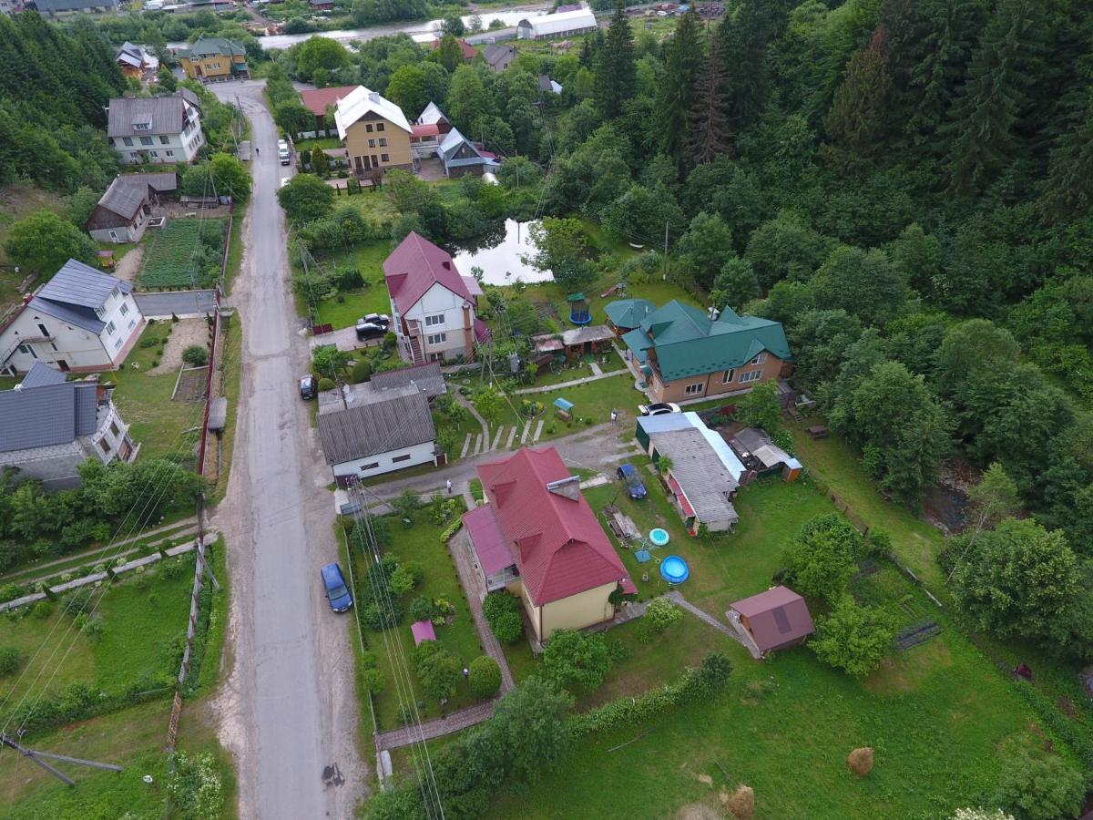 Садиба У Брусків Mizhhirya  Buitenkant foto